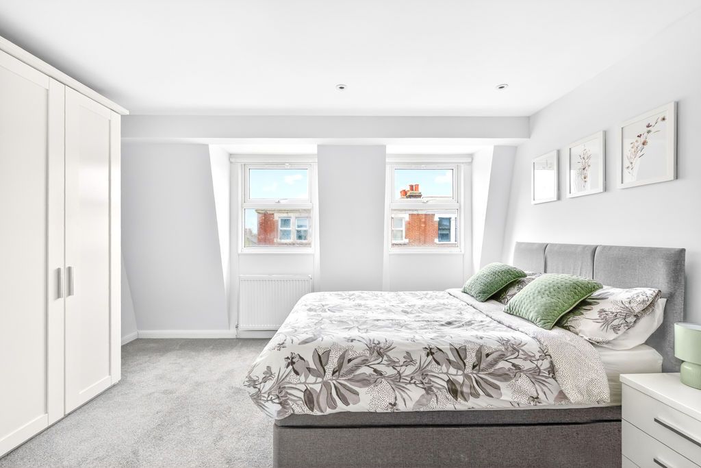 Property photo 2 of 16 Photo 5