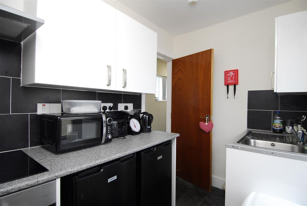 Property photo 1 of 5 15Wolsdonstf6004.Jpg