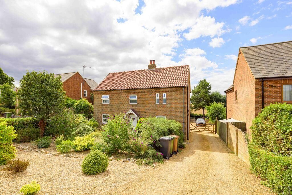 Property photo 3 of 35