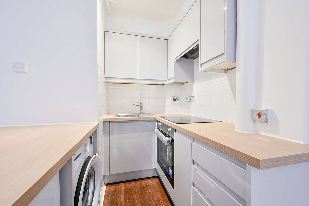 Property photo 1 of 4