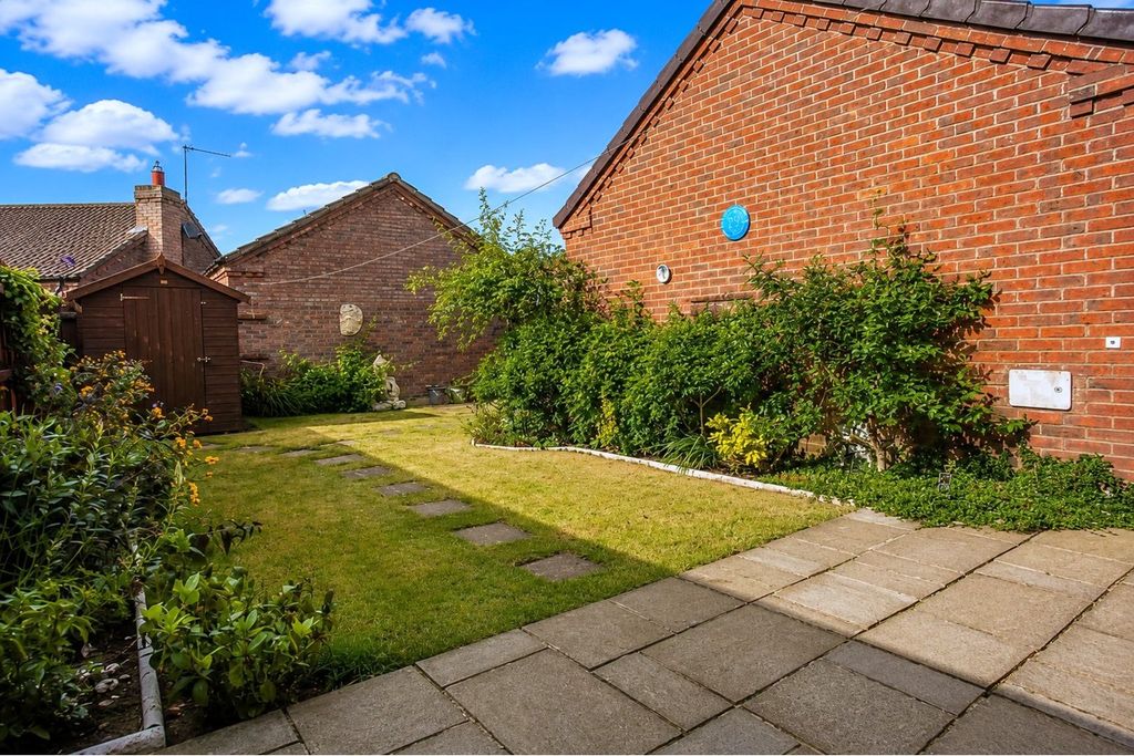 Property photo 2 of 13