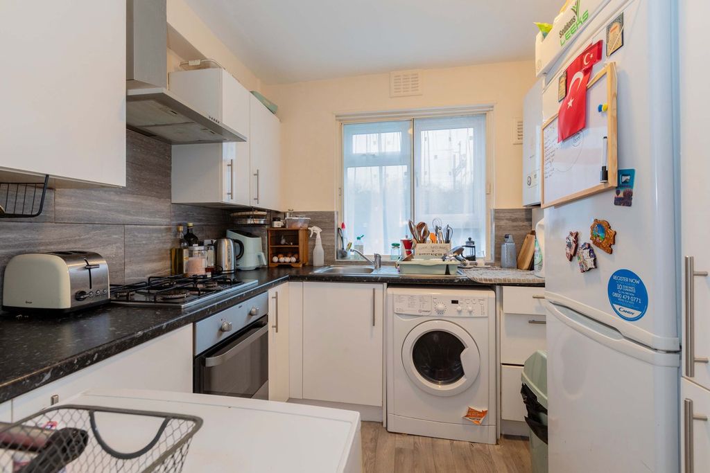 Property photo 2 of 10