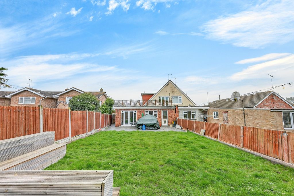 Property photo 2 of 18