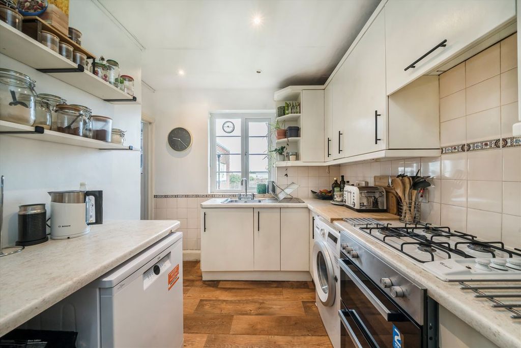 Property photo 3 of 7