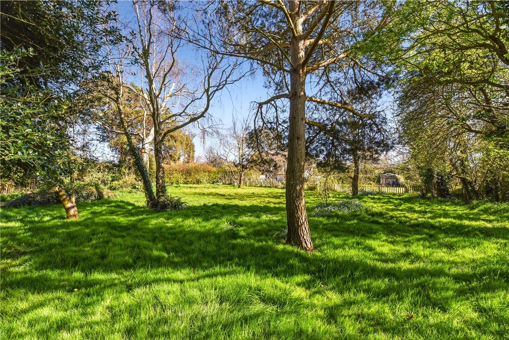 Property photo 3 of 21 Garden