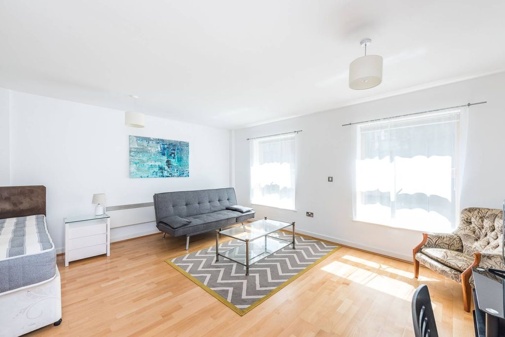 Property photo 2 of 7