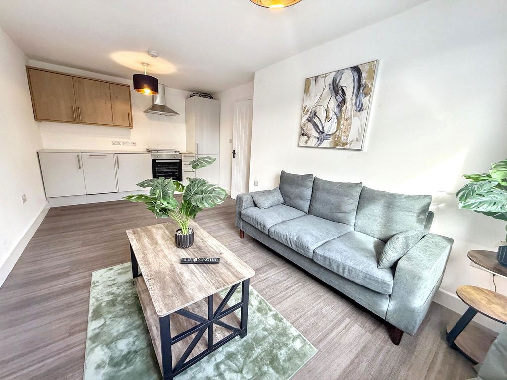 Property photo 2 of 6