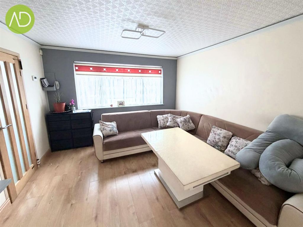 Property photo 3 of 18 15.Jpg