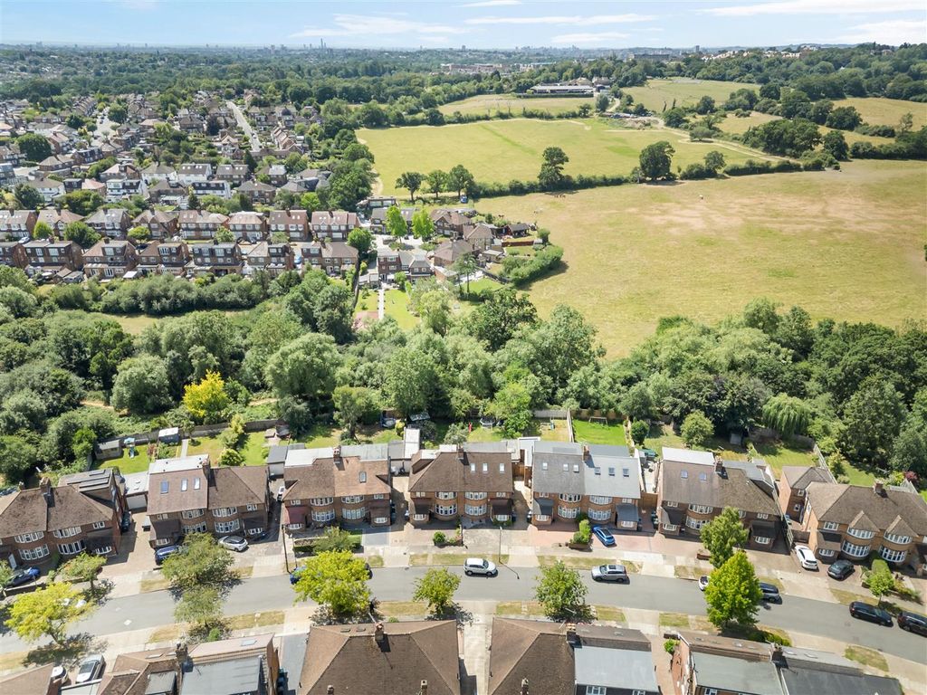 Property photo 1 of 14 Michleham Down-No Watermark-2.Jpg