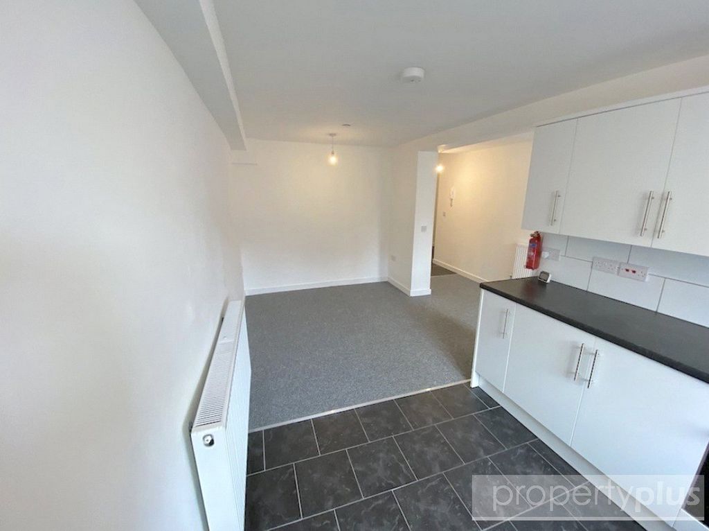 Property photo 3 of 7 Picture No. 10
