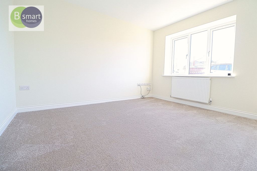 Property photo 2 of 14 Img_2316