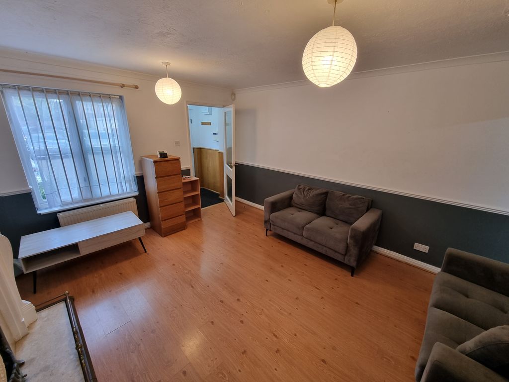 Property photo 3 of 13