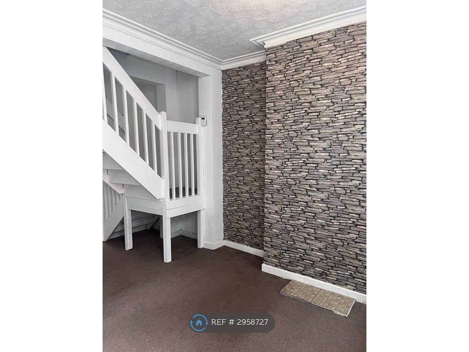 Property photo 1 of 7 Large Open Plan Living Space