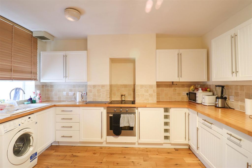 Property photo 3 of 9 Img_0450-1.Jpg