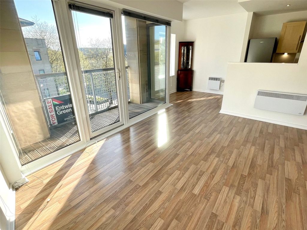 Property photo 2 of 15 Open Plan Living