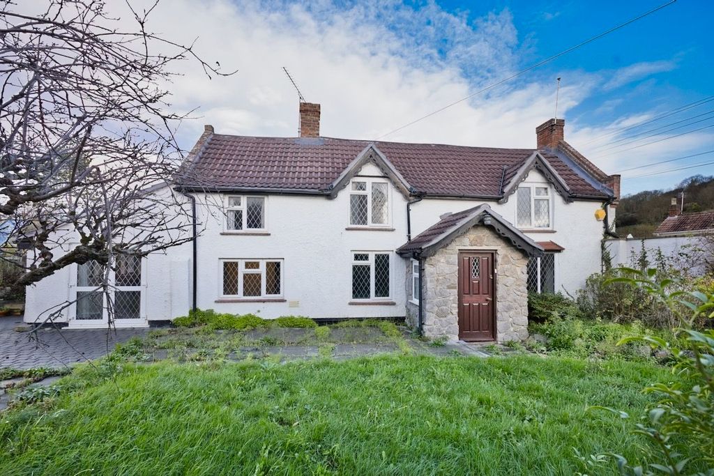 Property photo 1 of 31