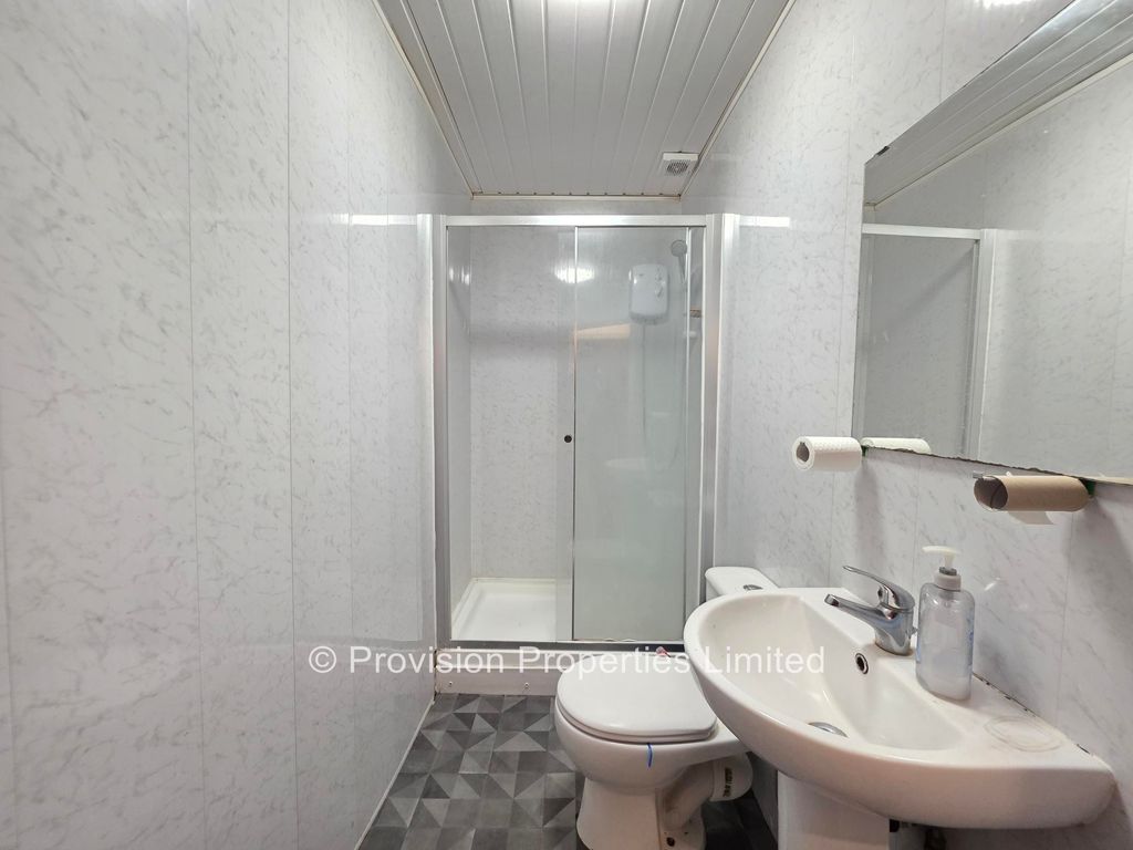 Property photo 2 of 7 Photo