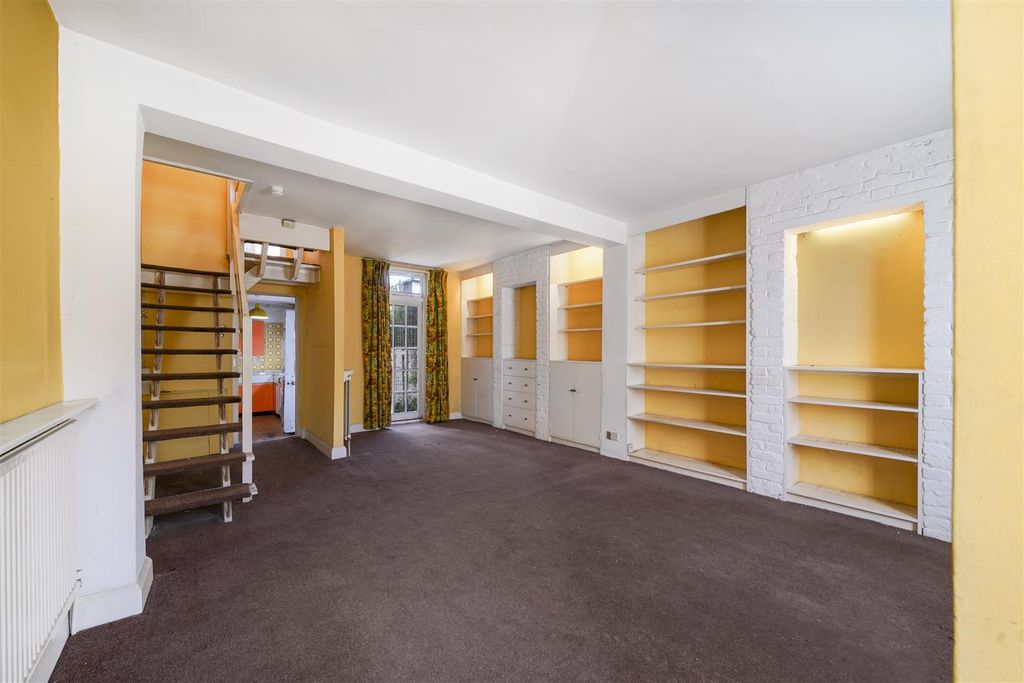 Property photo 3 of 15 Lifford Street