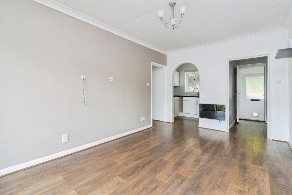 Property photo 3 of 17 Photo