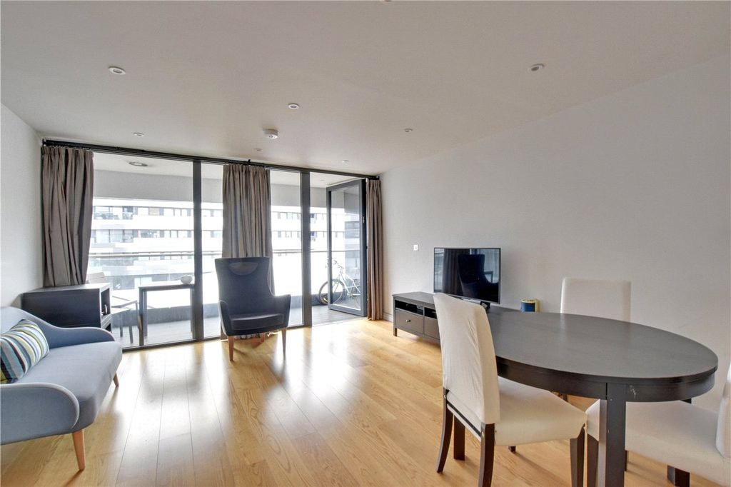 Property photo 2 of 14 Picture No. 19