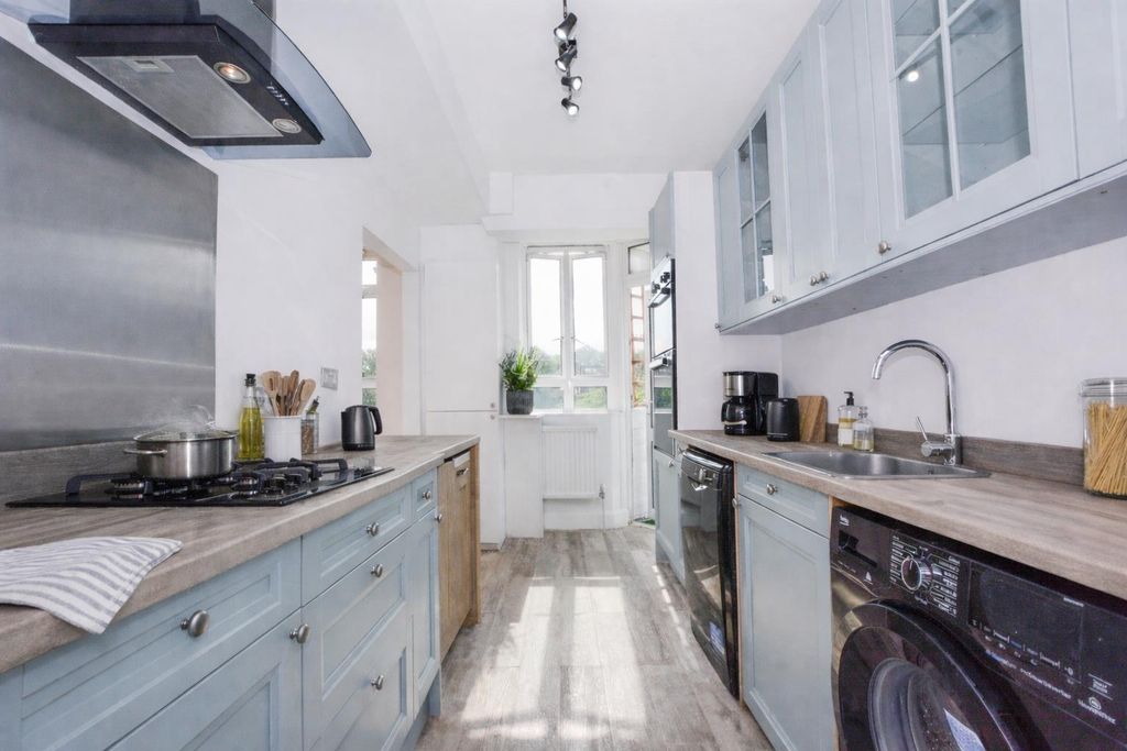 Property photo 3 of 8 116Cf2dc-433E-4A52-Abc3-2433A577E63B.Png