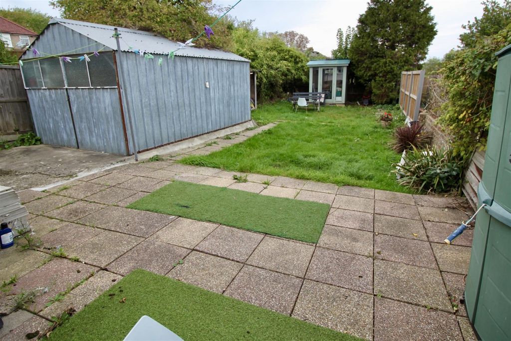 Property photo 2 of 7 Rear