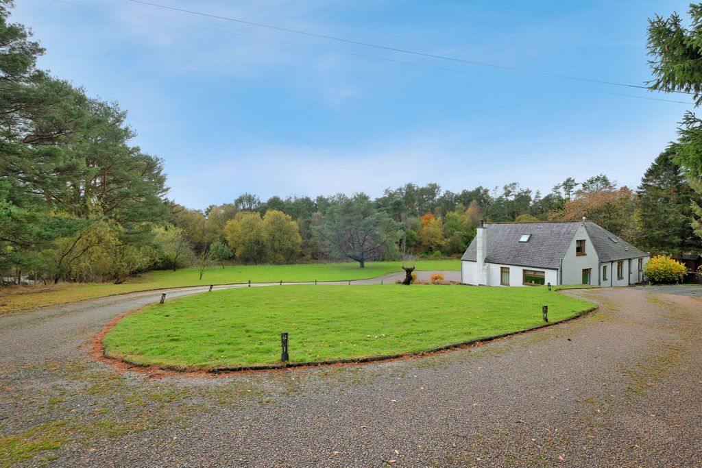 Property photo 2 of 43