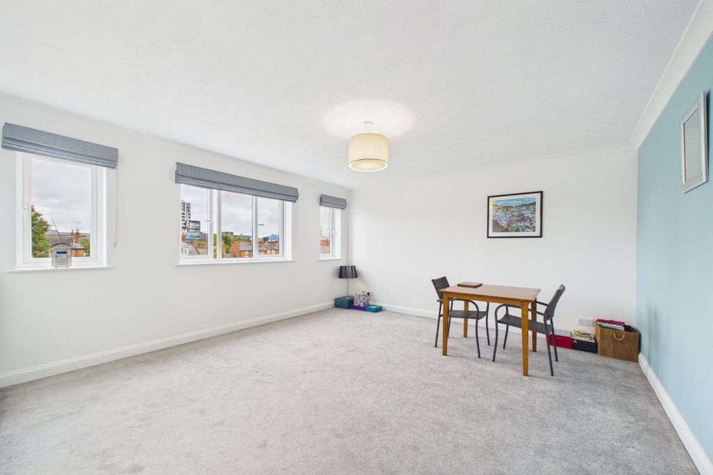 Property photo 3 of 7 Picture No. 05