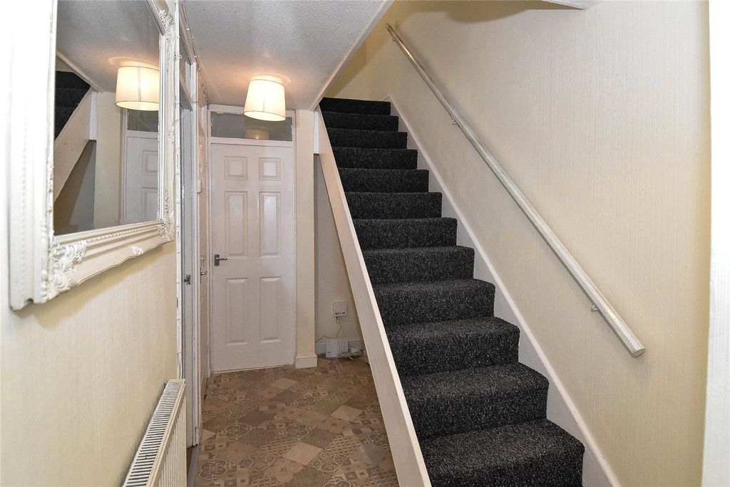 Property photo 2 of 28 Picture No. 06