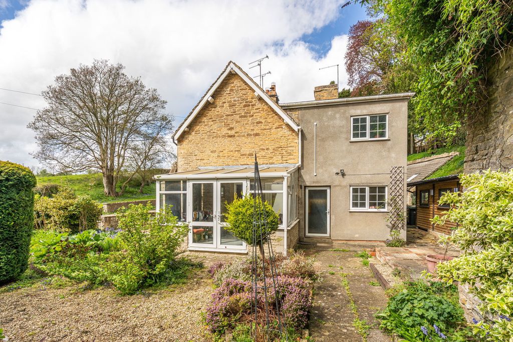 Property photo 3 of 16