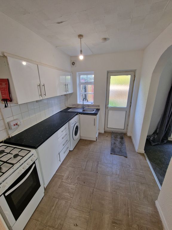 Property photo 2 of 8 1000168182