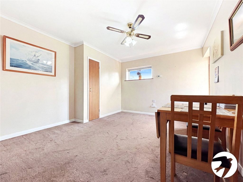 Property photo 3 of 11 Picture No. 05