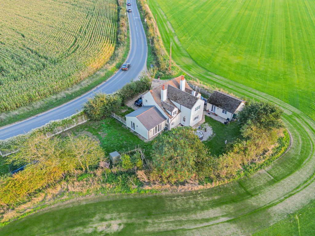 Property photo 2 of 35