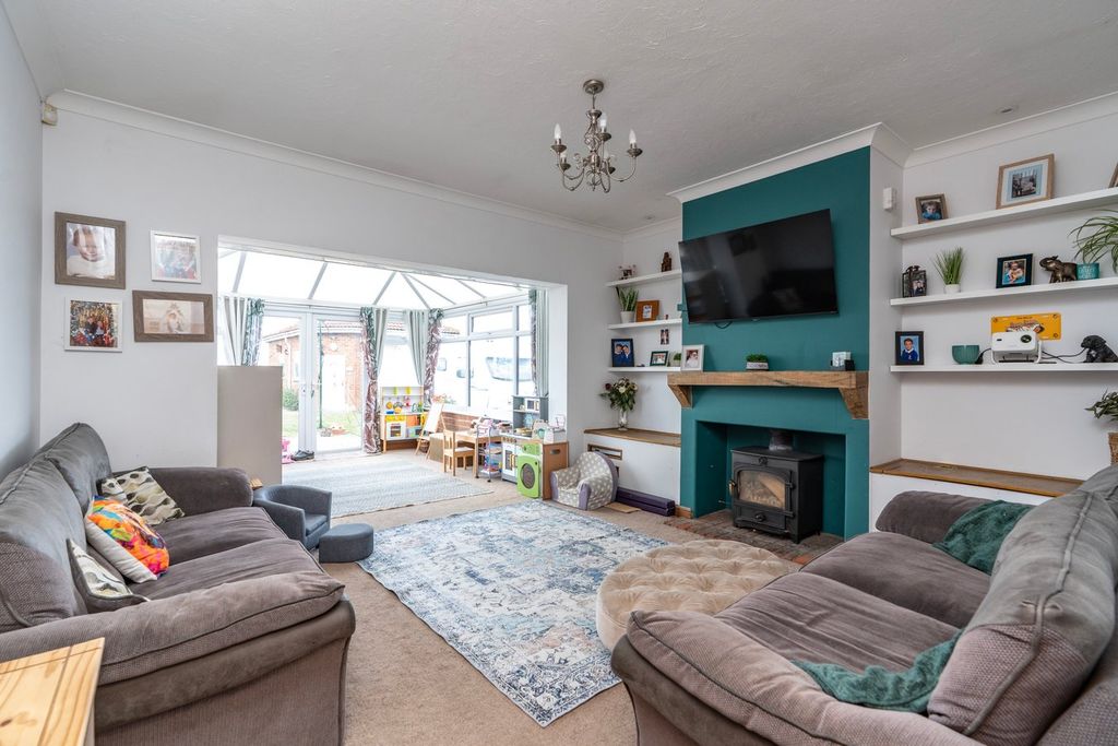 Property photo 3 of 21