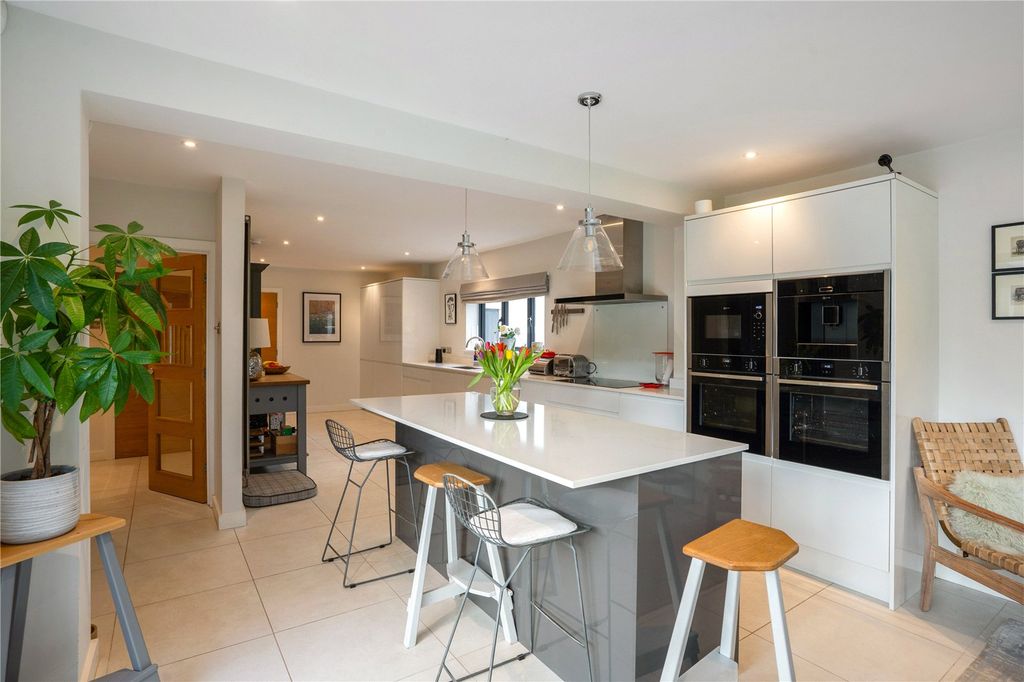 Property photo 3 of 13 Kitchen