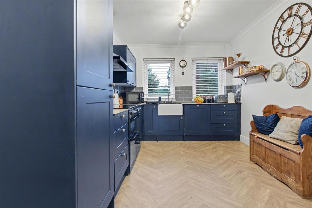 Property photo 2 of 27 Kitchen