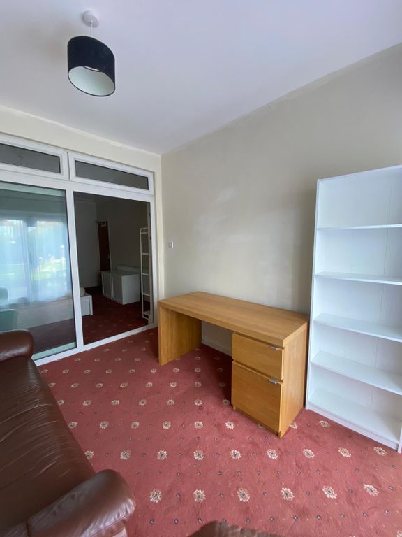 Property photo 3 of 5