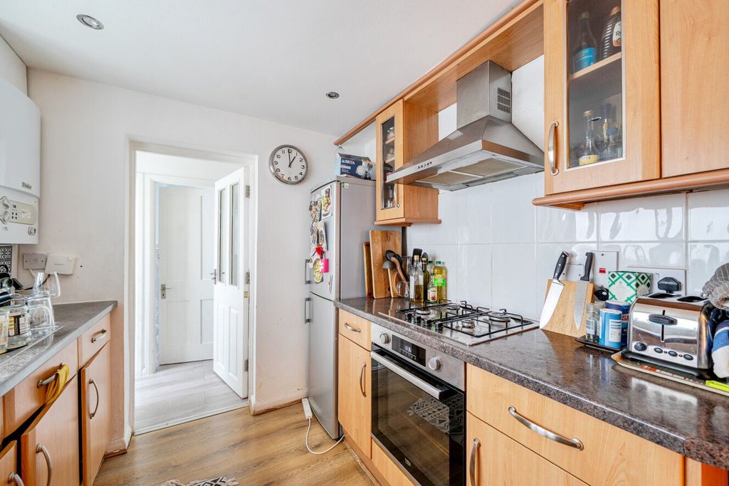 Property photo 3 of 16 Picture 3