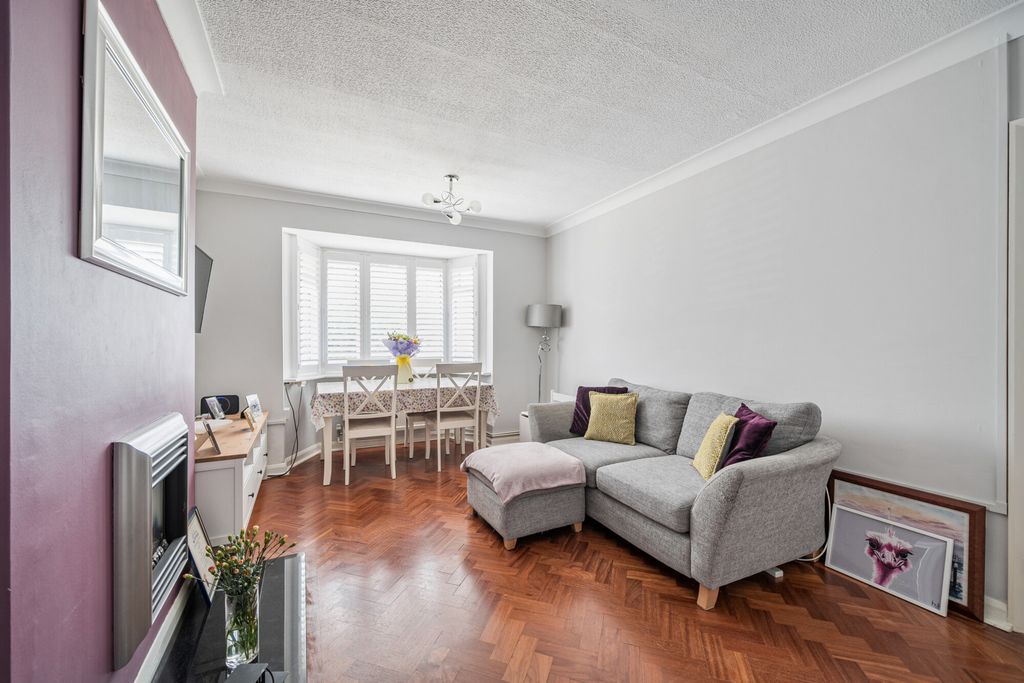 Property photo 3 of 14 1341573-6-68A4853...