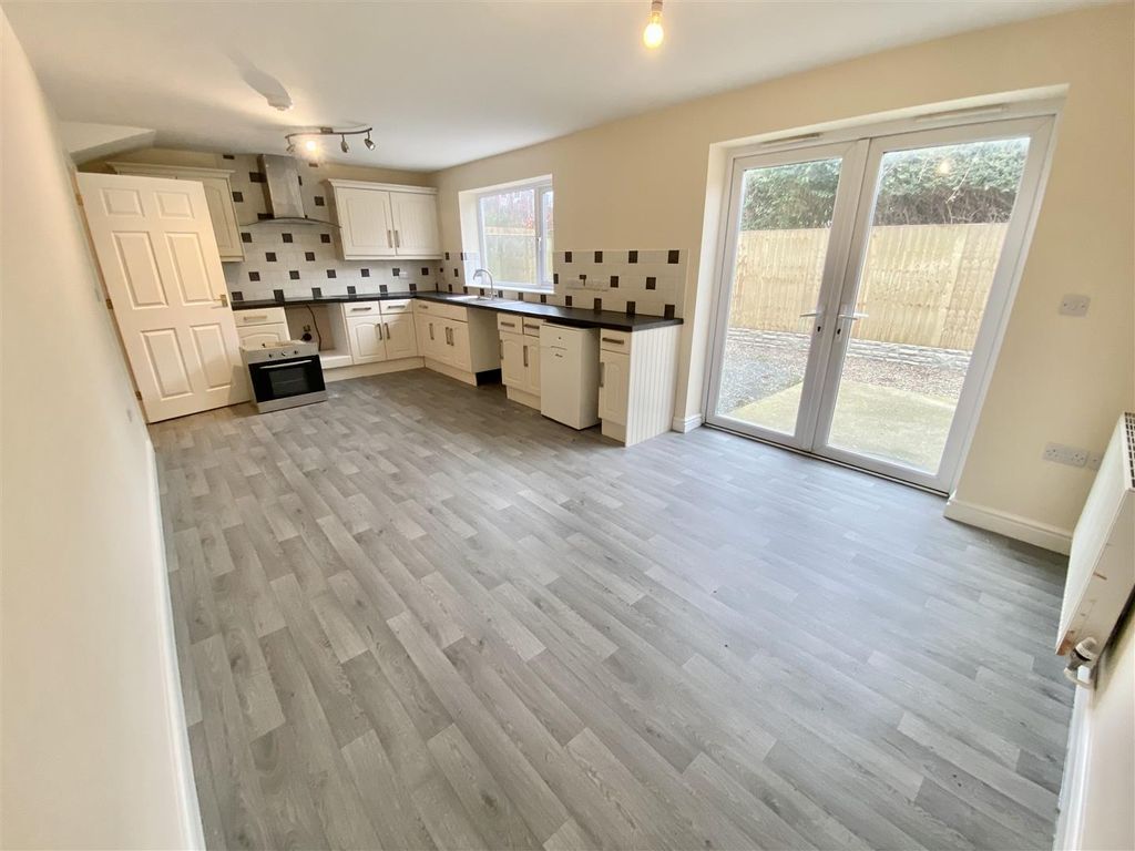 Property photo 2 of 12 36A7148A-Af58-4D1D-A4B2-C8Ae08Ff041E.Jpeg