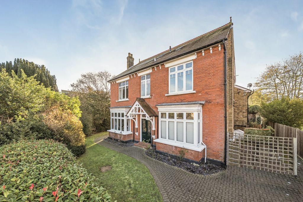 Property photo 1 of 19 Exterior