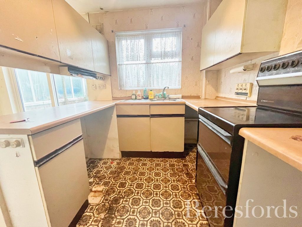 Property photo 2 of 10 Picture No. 14