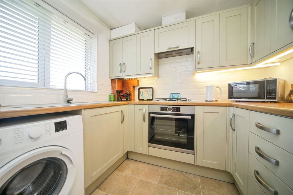 Property photo 2 of 10 Picture No. 16