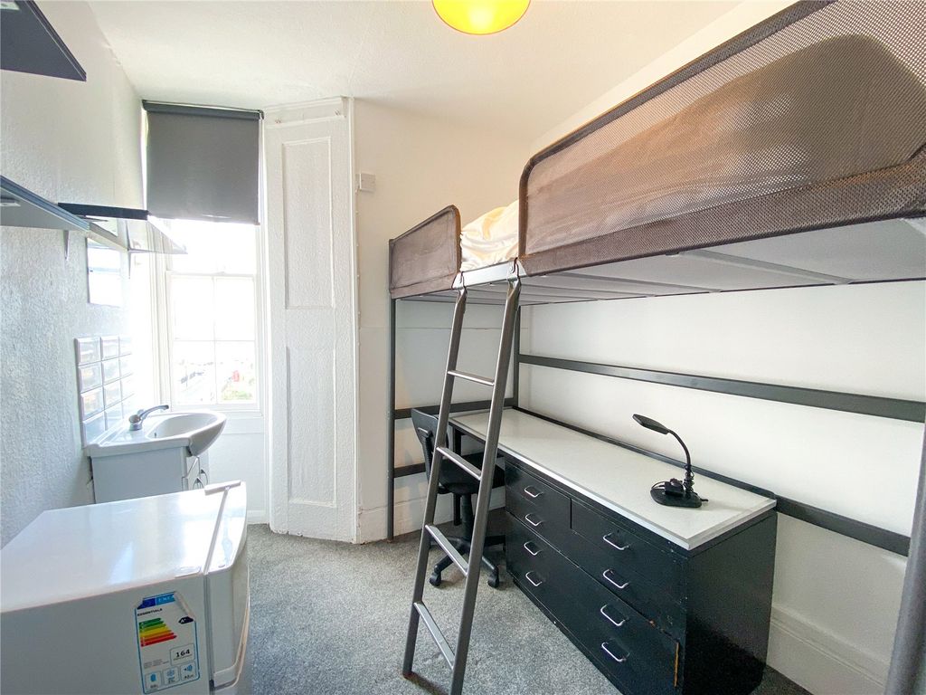 Property photo 1 of 11 Picture No. 08