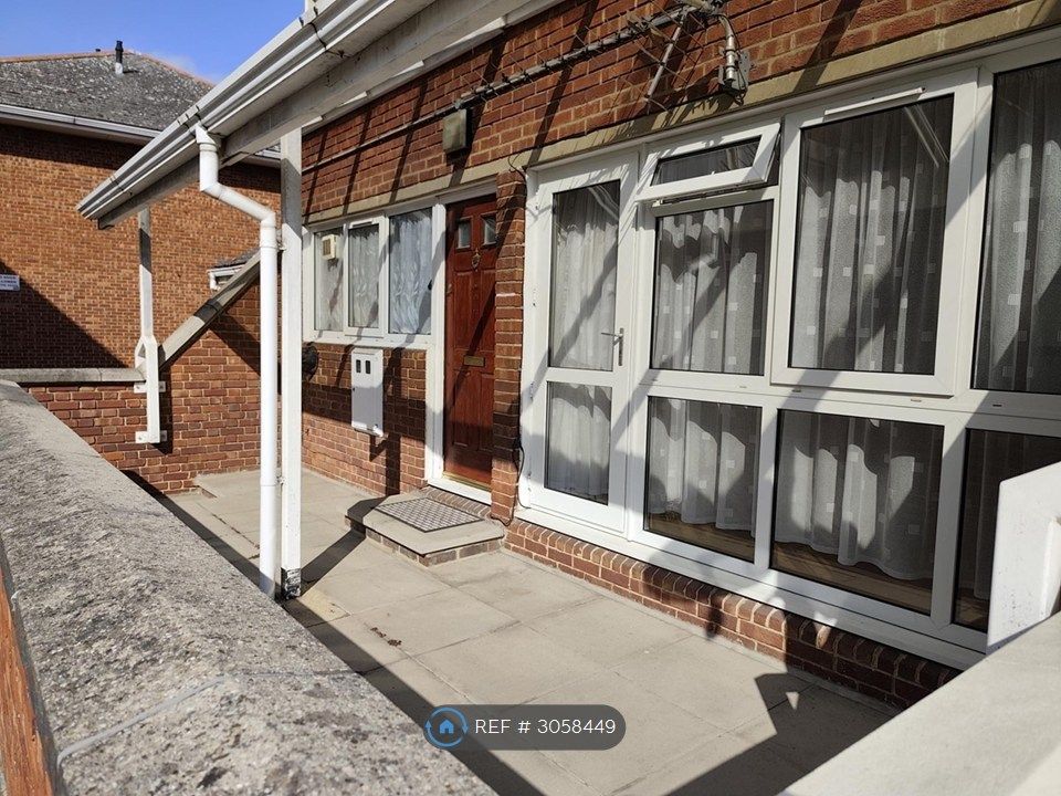 Property photo 2 of 22