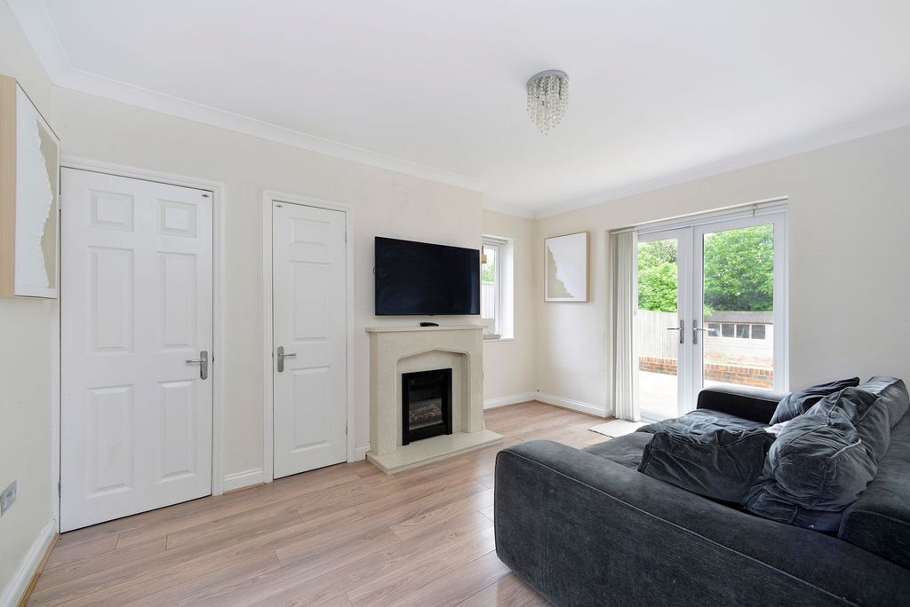 Property photo 2 of 15 Reception Room