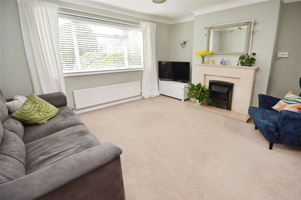 Property photo 2 of 21 Picture No. 16