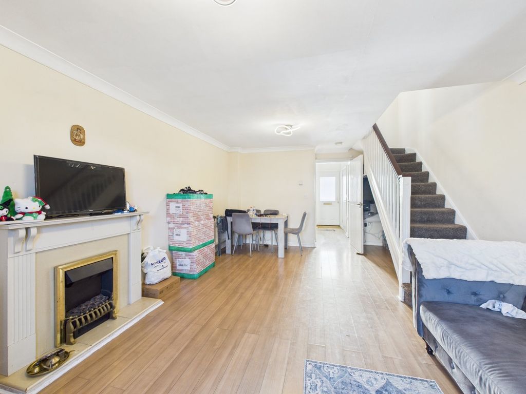 Property photo 2 of 10 Living Room