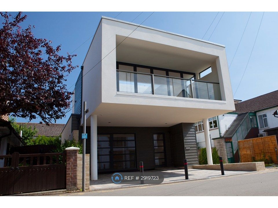 Property photo 2 of 7