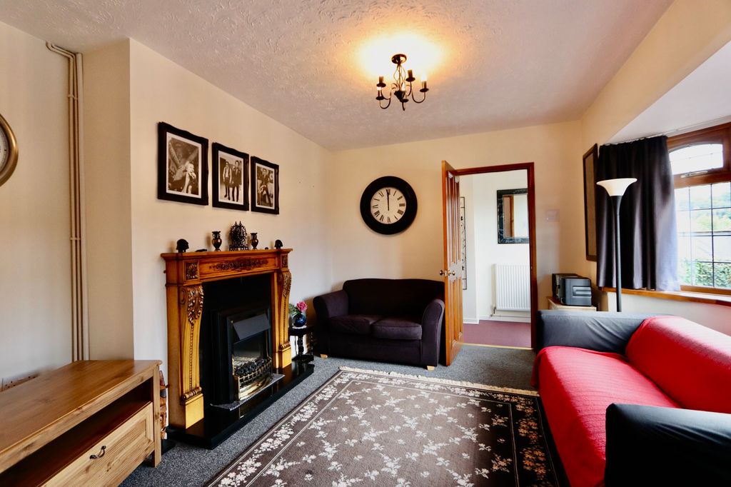 Additional image 4 of 3 bed detached bungalow for salePark Road, Newbridge NP11